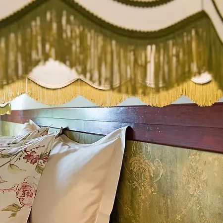 Bed & Breakfast Domaine De L'isle Basse Fontanes (Lot)