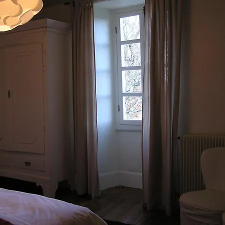 Couette-café Domaine De L'isle Basse 3*