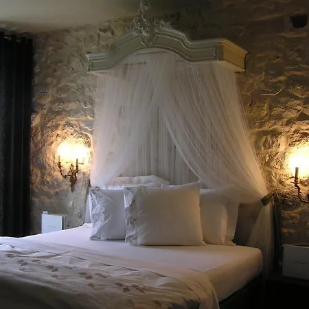 Couette-café Domaine De L'isle Basse 3*