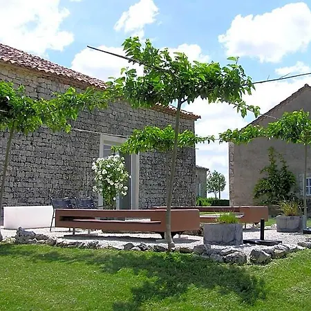 Domaine De L'isle Basse ベッド・アンド・ブレックファスト Fontanes