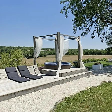 Domaine De L'isle Basse Oda ve Kahvaltı Fontanes (Lot)