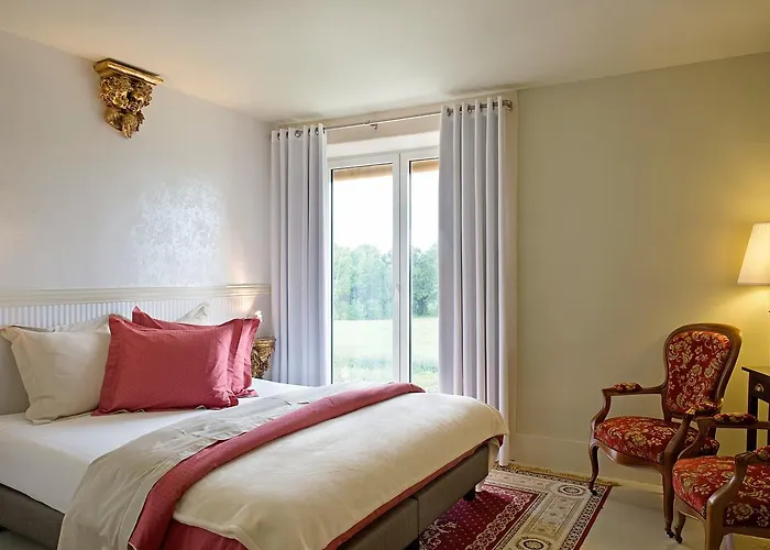 فندق مبيت وإفطار Domaine De L'isle Basse Fontanes (Lot)